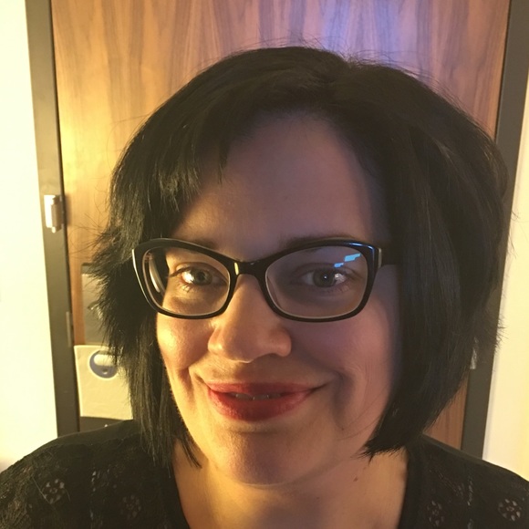 Meet your Posher, Karen - Picture 1 of 1